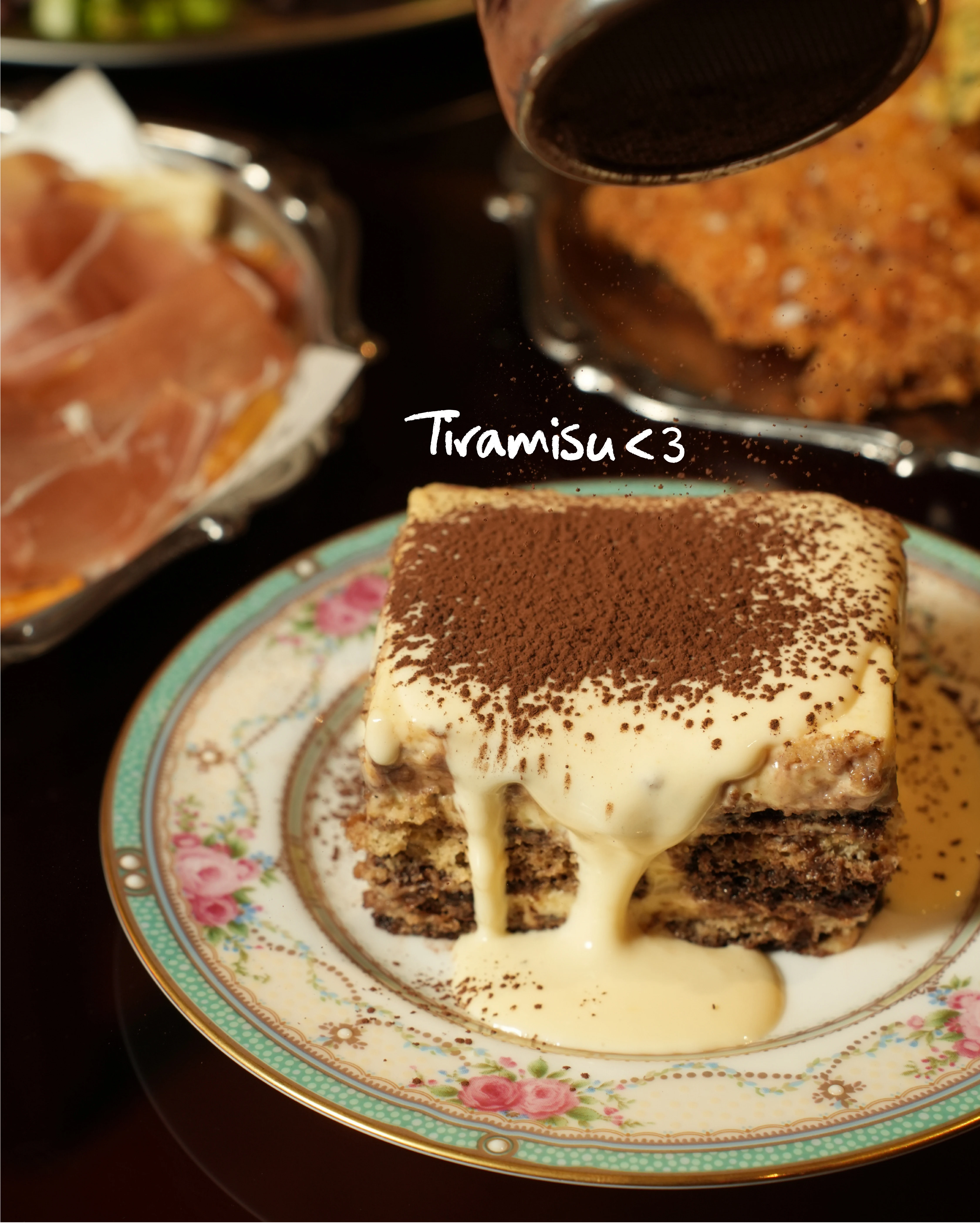 호치민 A GOOD BAR Tiramisu