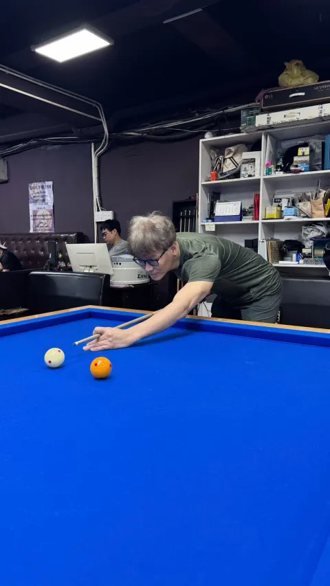 ZAKDANG Billiard 매장 내부
