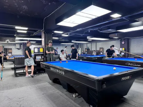 ZAKDANG Billiard 매장 내부