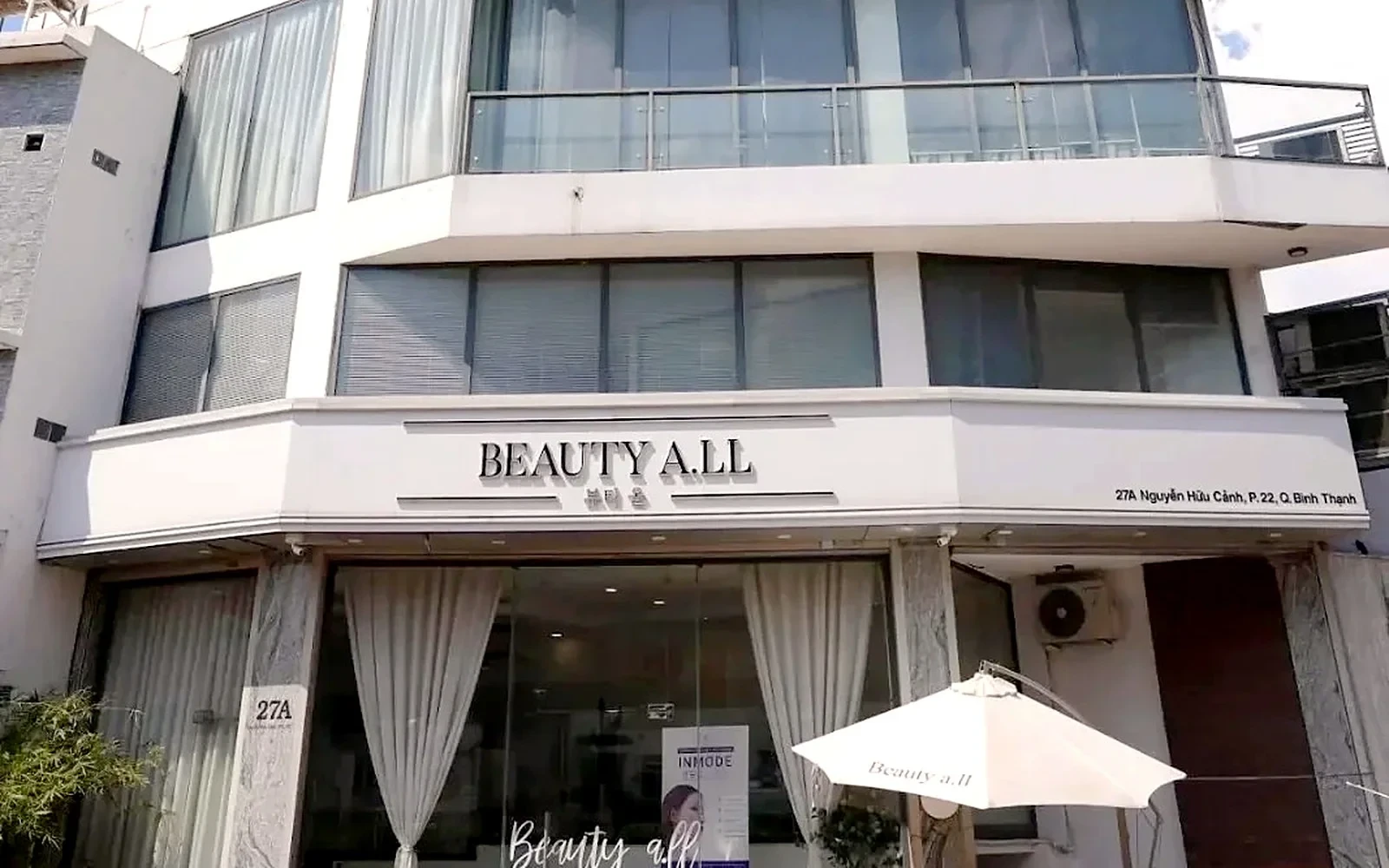 Lối vào và biển hiệu Beauty a.ll